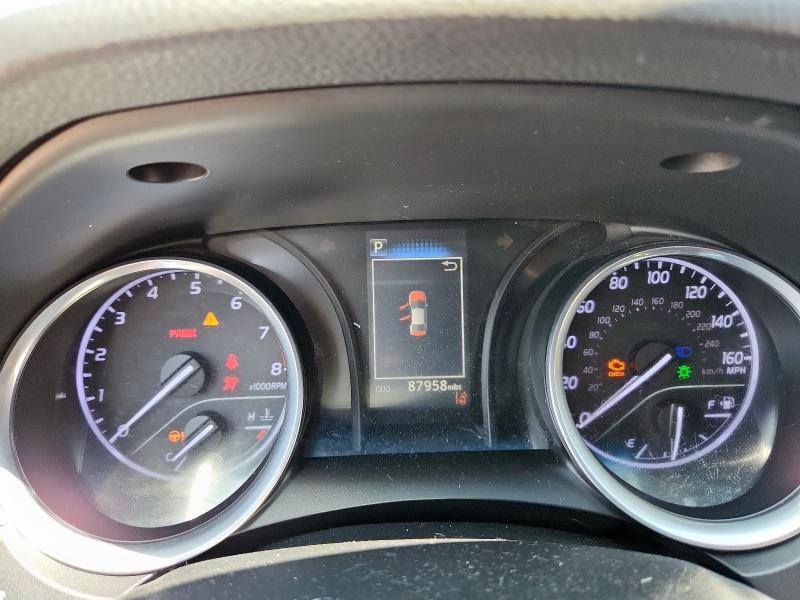 4T1B11HK6JU591524 - 2018 TOYOTA CAMRY L 灰色 照片 9