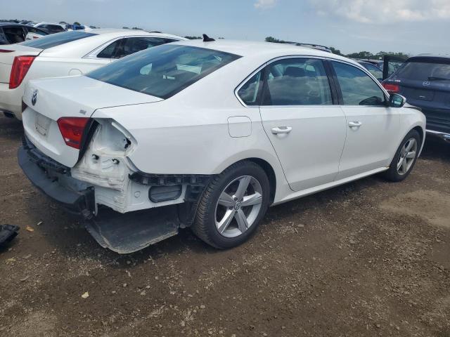 1VWBP7A35DC020655 - 2013 VOLKSWAGEN PASSAT SE WHITE photo 3