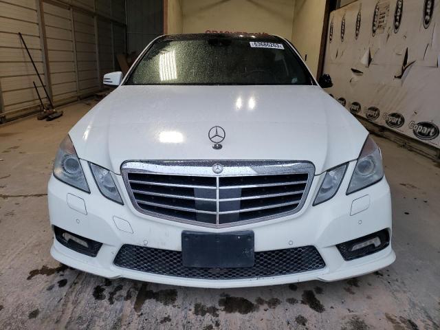 WDDHF9AB4BA348411 - 2011 MERCEDES-BENZ E 550 4MATIC WHITE photo 5