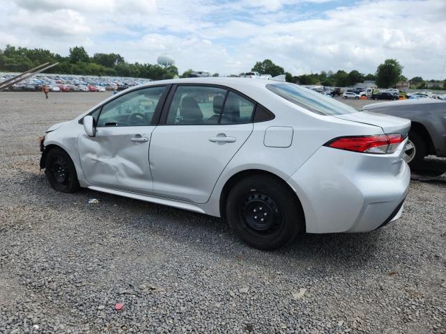 5YFEPMAE4MP257158 - 2021 TOYOTA COROLLA LE SILVER photo 2
