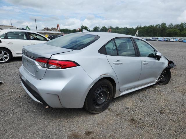 5YFEPMAE4MP257158 - 2021 TOYOTA COROLLA LE SILVER photo 3