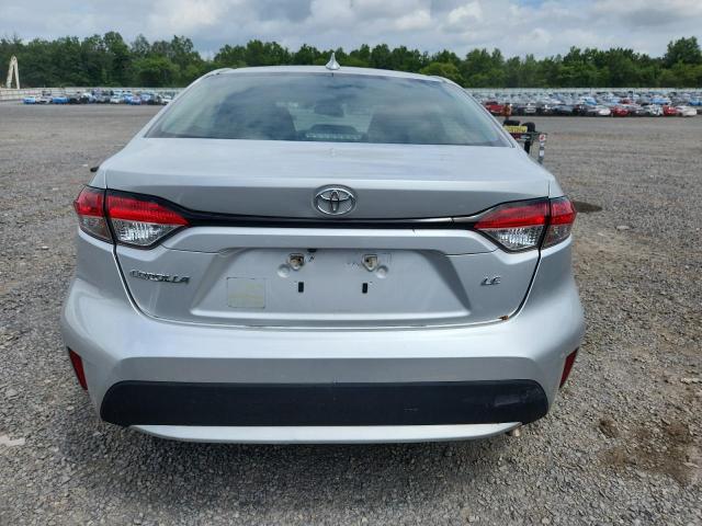 5YFEPMAE4MP257158 - 2021 TOYOTA COROLLA LE SILVER photo 6