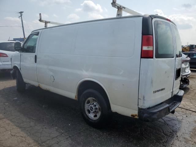 1GTGG25C881161985 - 2008 GMC SAVANA G2500 WHITE photo 2