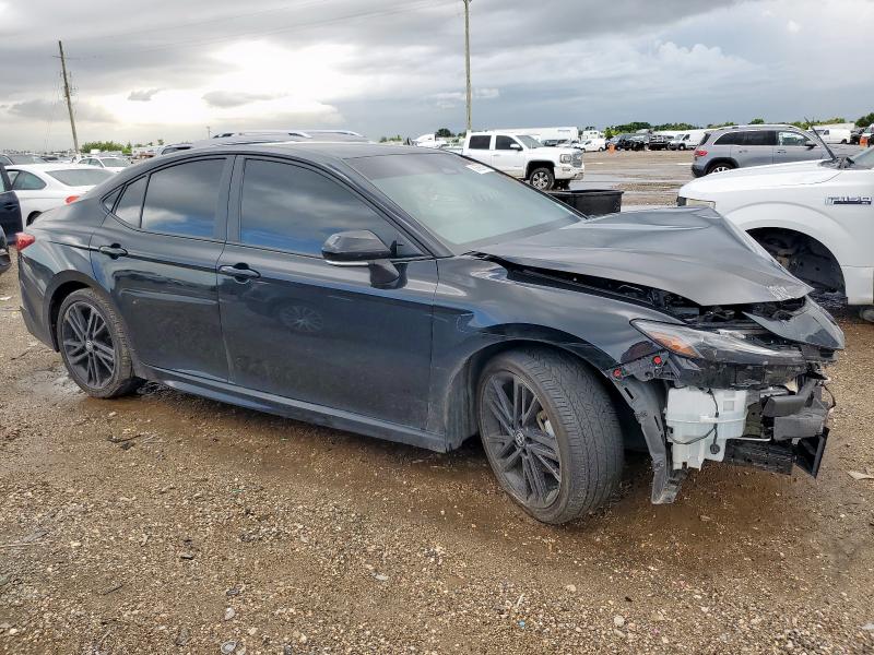 4T1DAACK3SU052487 - 2025 TOYOTA CAMRY XSE BLACK photo 4