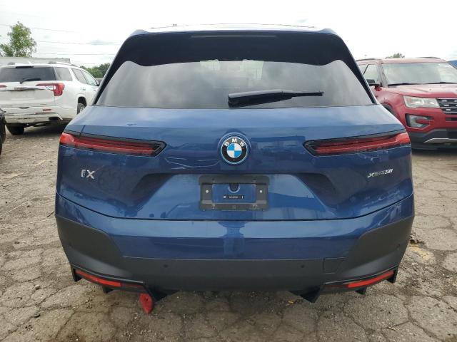 WB523CF0XRCP88320 - 2024 BMW IX XDRIVE50 BLUE photo 6