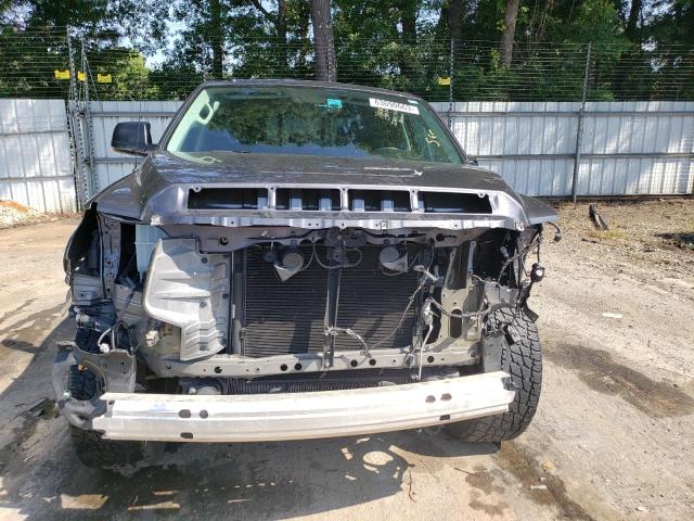 5TFRM5F14JX129425 - 2018 TOYOTA TUNDRA DOUBLE CAB SR/SR5 CHARCOAL photo 5