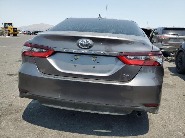 4T1C11AK3NU646080 - 2022 TOYOTA CAMRY LE 灰色 照片 6