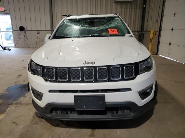 3C4NJDBB9JT492251 - 2018 JEEP COMPASS LATITUDE Beyaz fotoğraf 5