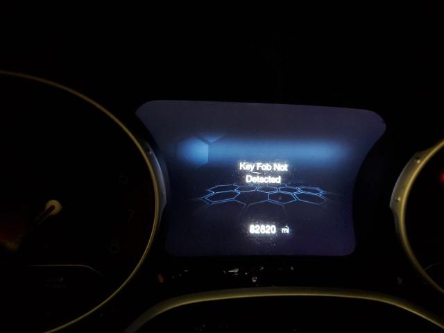 3C4NJDBB9JT492251 - 2018 JEEP COMPASS LATITUDE Beyaz fotoğraf 9