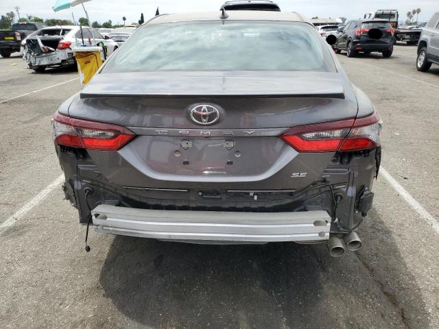 4T1T11AK6PU760321 - 2023 TOYOTA CAMRY SE NIGHT SHADE GRAY photo 6