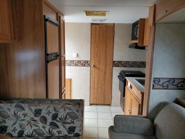 51V1M1F27BW251149 - 2011 TRAIL KING R VISION T WHITE photo 6