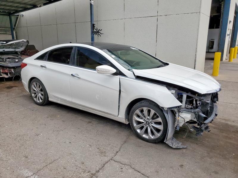 5NPEC4AB2CH384651 - 2012 HYUNDAI SONATA SE WHITE photo 4
