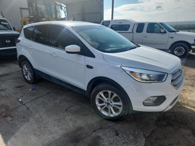 1FMCU0GD2KUB82494 - 2019 FORD ESCAPE SE WHITE photo 4