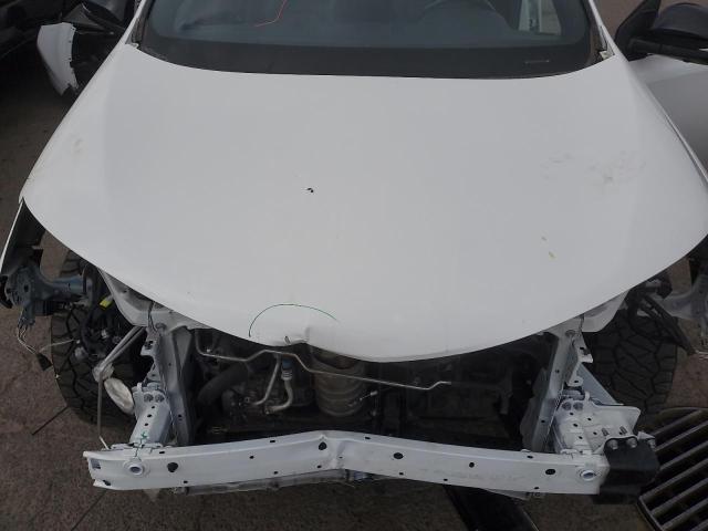 JTMJFREV9HJ166664 - 2017 TOYOTA RAV4 SE WHITE photo 11