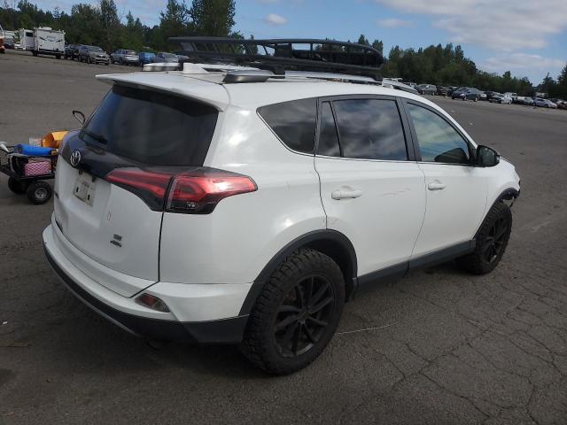 JTMJFREV9HJ166664 - 2017 TOYOTA RAV4 SE WHITE photo 3