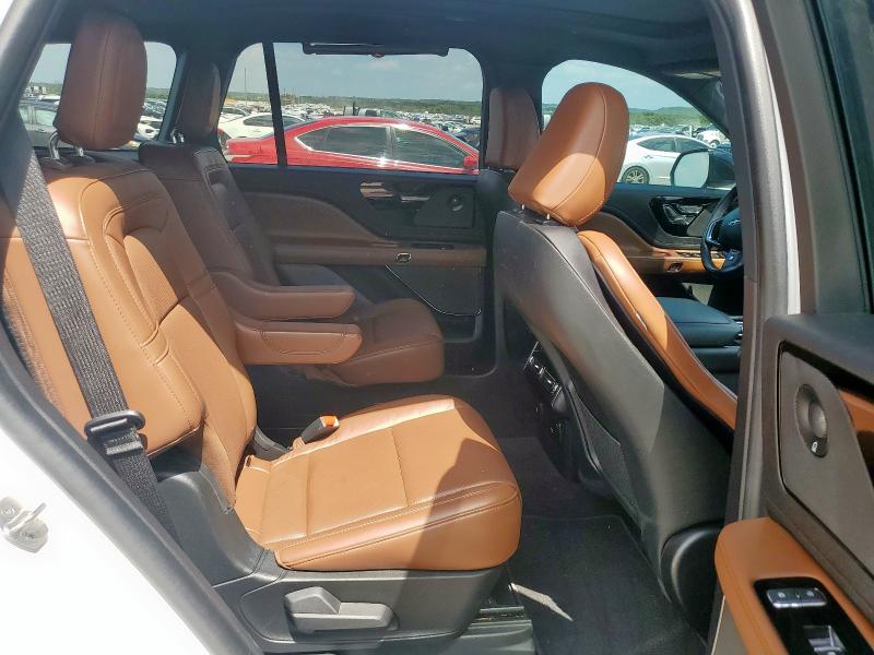 5LM5J7XC3PGL09368 - 2023 LINCOLN AVIATOR RESERVE თეთრი ფოტო 11