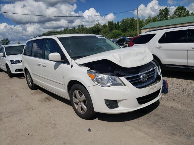 2V4RW3DG3BR691585 - 2011 VOLKSWAGEN ROUTAN SE WHITE photo 4