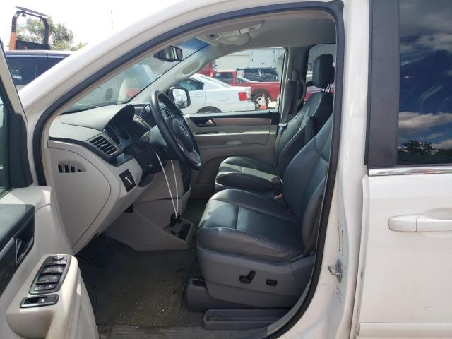 2V4RW3DG3BR691585 - 2011 VOLKSWAGEN ROUTAN SE WHITE photo 7