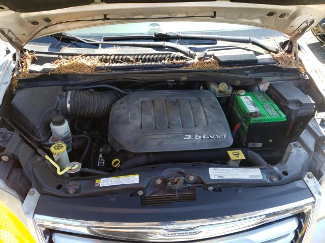 2C4RC1CG1CR209092 - 2012 CHRYSLER TOWN & COU TOURING L SILVER photo 12