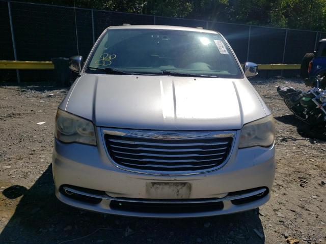 2C4RC1CG1CR209092 - 2012 CHRYSLER TOWN & COU TOURING L SILVER photo 5