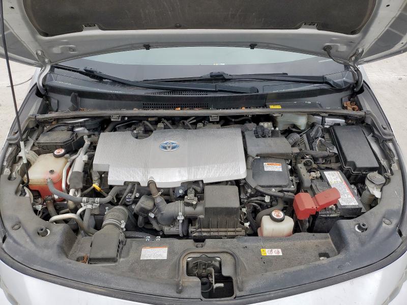 JTDKARFP6J3085702 - 2018 TOYOTA PRIUS PRIM 银色 照片 11