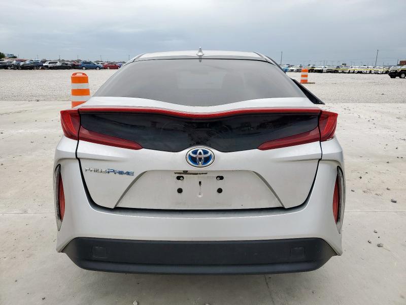 JTDKARFP6J3085702 - 2018 TOYOTA PRIUS PRIM 银色 照片 6