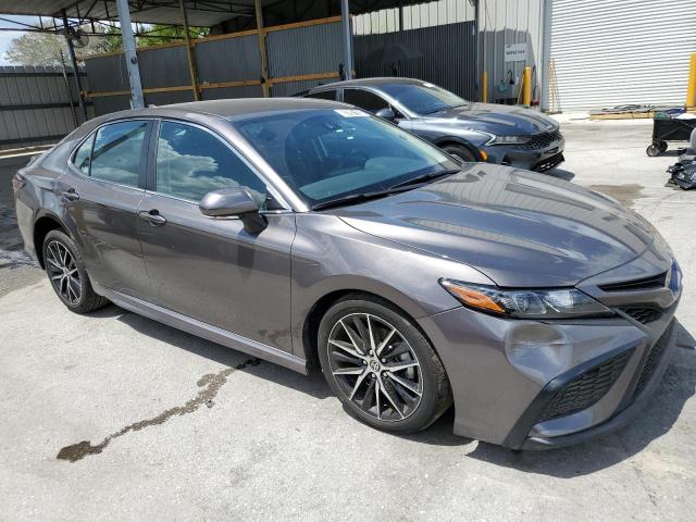 4T1G11AK2PU720383 - 2023 TOYOTA CAMRY SE NIGHT SHADE CHARCOAL photo 4