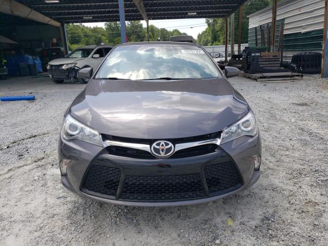 4T1BF1FK5GU190303 - 2016 TOYOTA CAMRY SE LE 灰色 照片 5