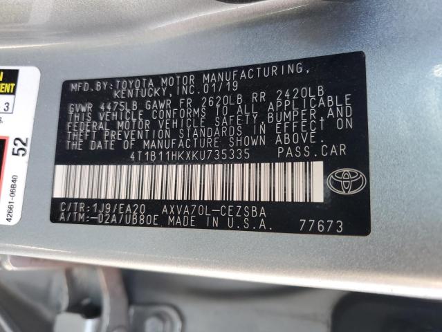 4T1B11HKXKU735335 - 2019 TOYOTA CAMRY L 银色 照片 12