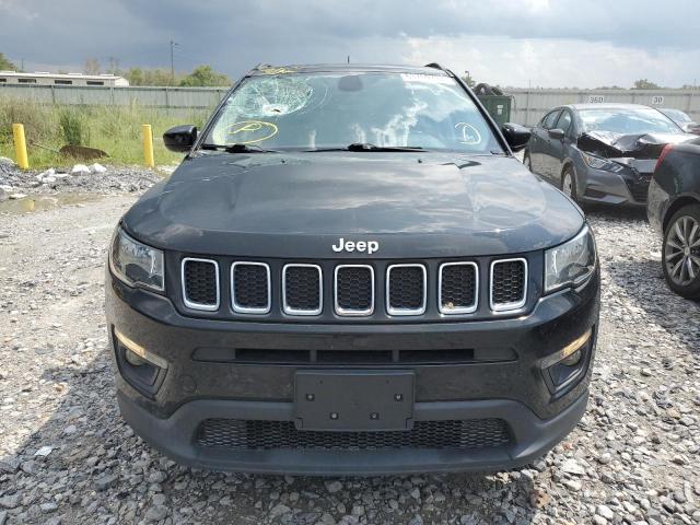 3C4NJDBB1JT135047 - 2018 JEEP COMPASS LATITUDE BLACK photo 5