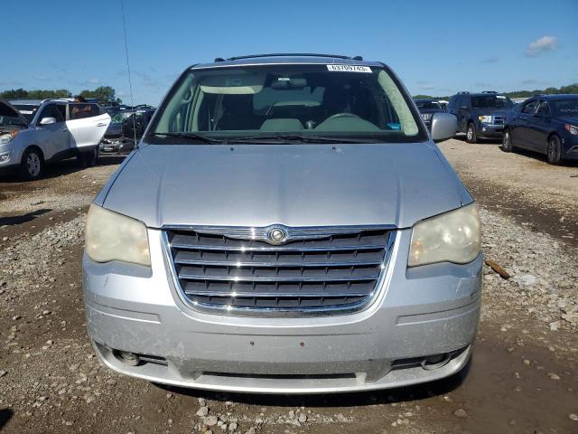 2A8HR54P78R137329 - 2008 CHRYSLER TOWN & COU TOURING ვერცხლისფერი ფოტო 5