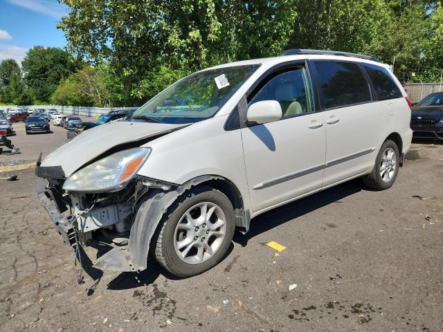 2004 TOYOTA SIENNA XLE, 
