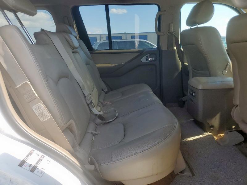 5N1AR18U76C673748 - 2006 NISSAN PATHFINDER LE WHITE photo 11