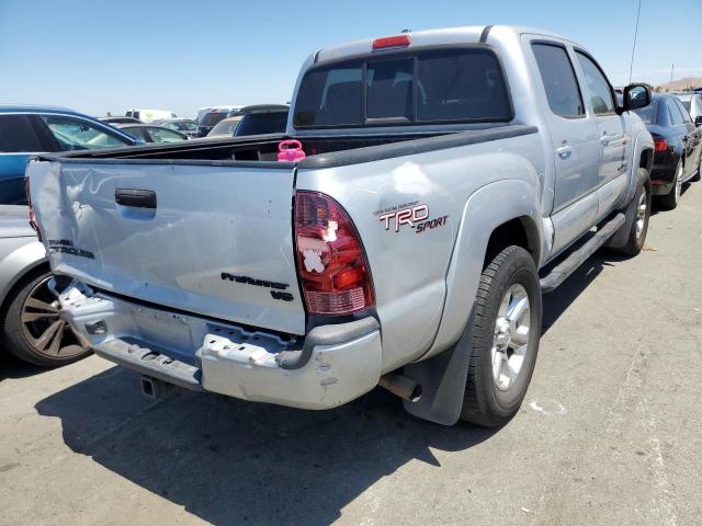 3TMJU4GN8BM124003 - 2011 TOYOTA TACOMA DOUBLE CAB PRERUNNER SILVER photo 3