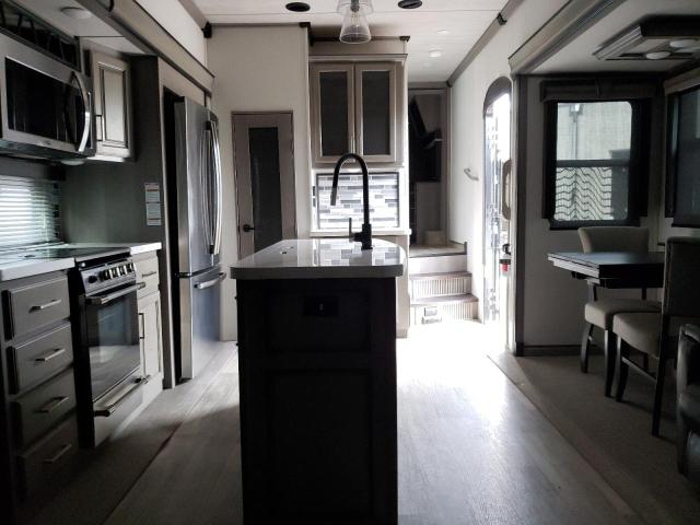 4YDF3122XM4702389 - 2021 KEYSTONE MONTANA CREAM photo 5