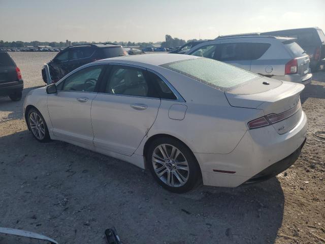 3LN6L2G9XER819442 - 2014 LINCOLN MKZ WHITE photo 2