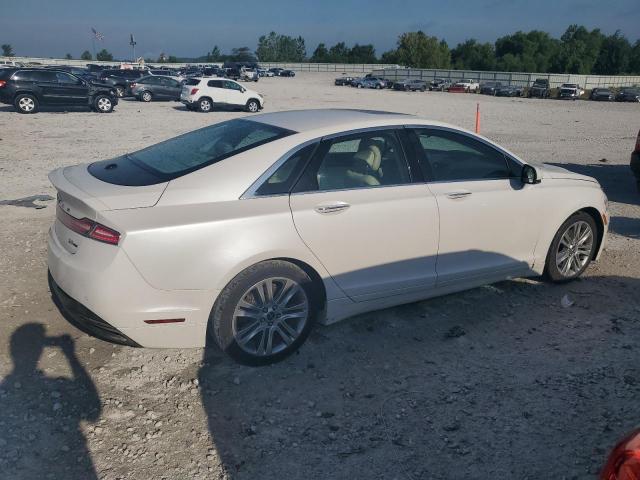 3LN6L2G9XER819442 - 2014 LINCOLN MKZ WHITE photo 3