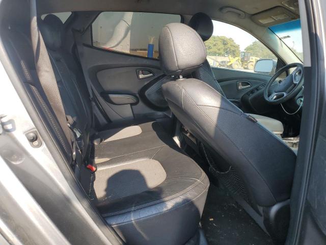 KM8JU3AC0CU506178 - 2012 HYUNDAI TUCSON GLS SILVER photo 11