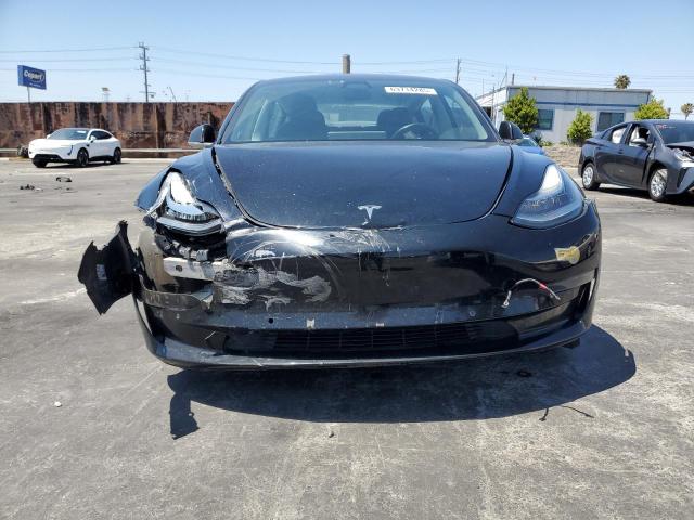 5YJ3E1EA4JF052319 - 2018 TESLA MODEL 3 შავი ფოტო 5