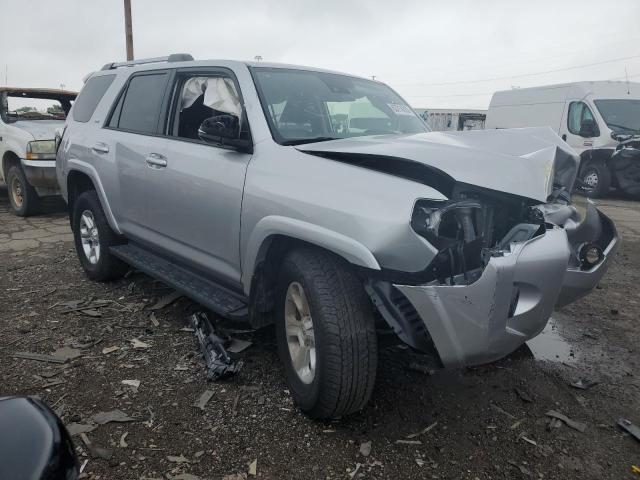 JTENU5JR3N6019517 - 2022 TOYOTA 4RUNNER SR5/SR5 PREMIUM 银色 照片 4