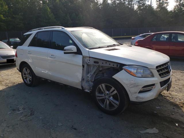 4JGDA5HB0CA031101 - 2012 MERCEDES-BENZ ML 350 4MATIC WHITE photo 4