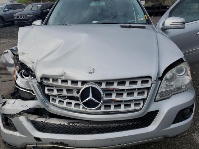 4JGBB8GB1BA697308 - 2011 MERCEDES-BENZ ML 350 4MATIC SILVER photo 11