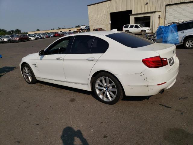 WBAFU7C58BC781637 - 2011 BMW 535 XI WHITE photo 2