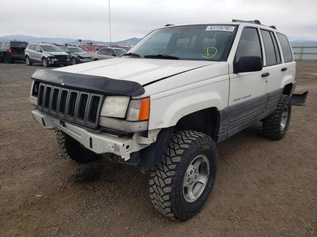 1J4GZ58S8TC222340 - 1996 JEEP GRANDCHERO LAREDO WHITE photo 2