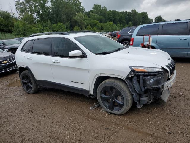 1C4PJLCS0GW216559 - 2016 JEEP CHEROKEE LATITUDE WHITE photo 4