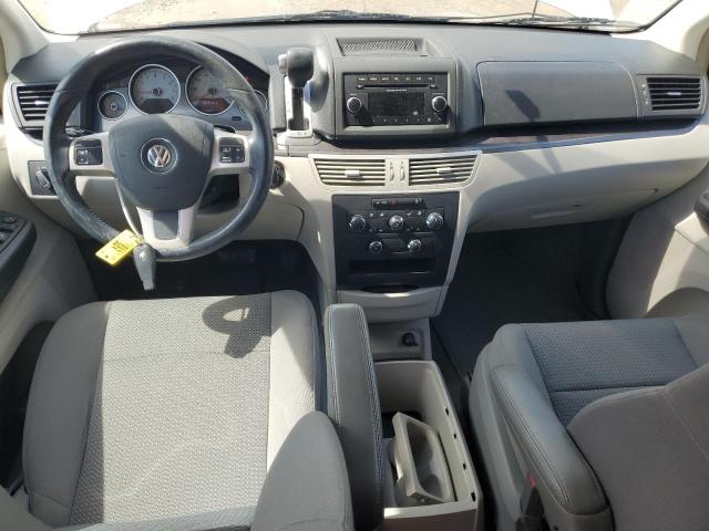 2C4RVAAG8CR120617 - 2012 VOLKSWAGEN ROUTAN S WHITE photo 8