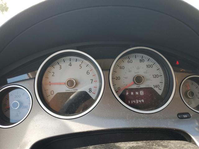 2C4RVAAG8CR120617 - 2012 VOLKSWAGEN ROUTAN S WHITE photo 9