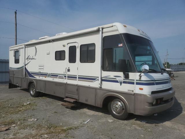 1GBLP37J2V3308516 - 1997 WINNEBAGO RV TWO TONE photo 1