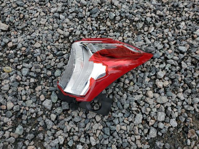 LRBFXBSA2KD025984 - 2019 BUICK ENVISION PREFERRED Argent photo 13