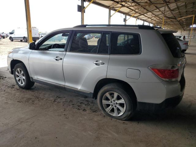 5TDZK3EH8DS138390 - 2013 TOYOTA HIGHLANDER BASE SILVER photo 2